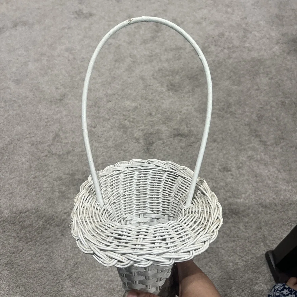 Vintage‎ Farmhouse Hand Woven Decorated Decor Storage  White Basket